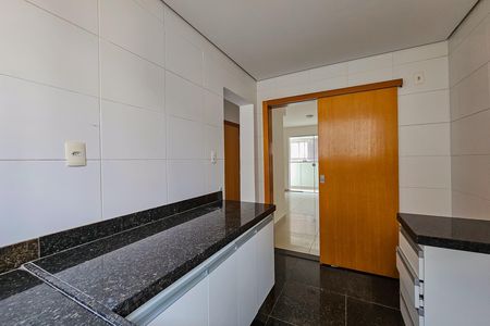 Apartamento para alugar com 113m², 3 quartos e 3 vagas