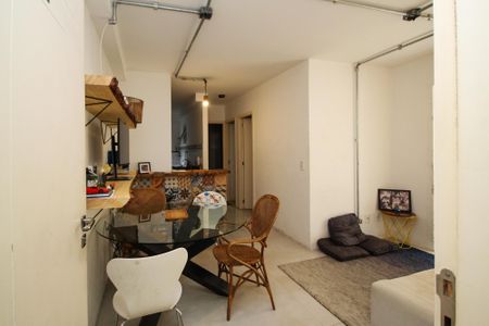 Sala de apartamento para alugar com 2 quartos, 50m² em Jardim Santa Izabel, Cotia