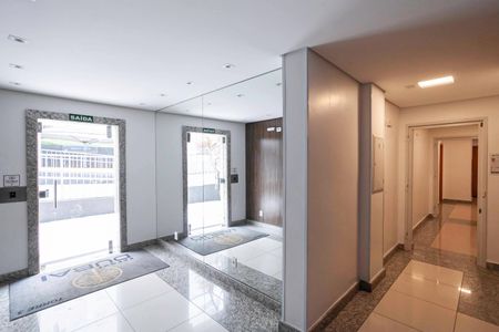 Apartamento à venda com 50m², 2 quartos e 2 vagasHall social