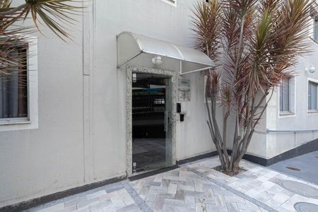 Apartamento à venda com 50m², 2 quartos e 2 vagasEntrada