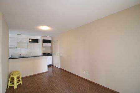 Sala de apartamento para alugar com 3 quartos, 67m² em Jardim Umuarama, São Paulo