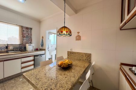 Apartamento à venda com 267m², 4 quartos e 2 vagas