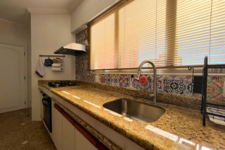 Apartamento à venda com 267m², 4 quartos e 2 vagas