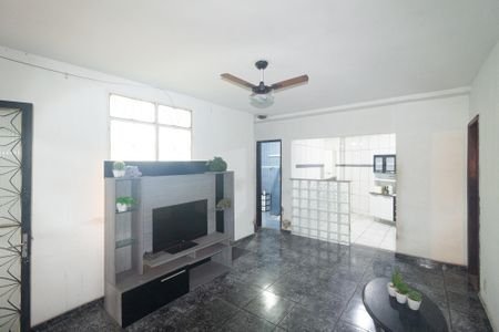 Sala de casa para alugar com 3 quartos, 100m² em Campo Grande, Rio de Janeiro