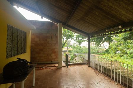 Casa para alugar com 100m², 3 quartos e 1 vaga Casa para alugar com 100m², 3 quartos e 1 vagaVaranda