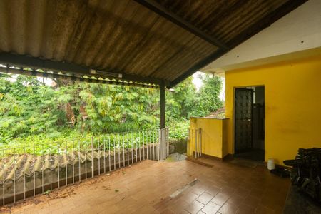 Casa para alugar com 100m², 3 quartos e 1 vaga Casa para alugar com 100m², 3 quartos e 1 vagaVaranda