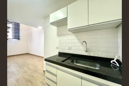 Sala/Cozinha de casa de condomínio para alugar com 1 quarto, 45m² em Vila Anglo Brasileira, São Paulo