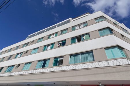 Apartamento à venda com 85m², 2 quartos e 2 vagas Apartamento à venda com 85m², 2 quartos e 2 vagasFachada