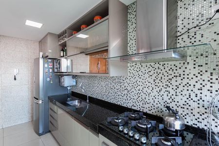 Apartamento à venda com 85m², 2 quartos e 2 vagas Apartamento à venda com 85m², 2 quartos e 2 vagasCozinha e Área de Serviço