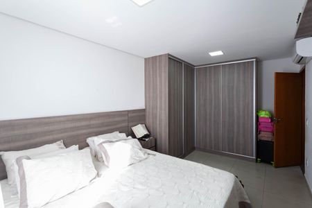 Apartamento à venda com 85m², 2 quartos e 2 vagas Apartamento à venda com 85m², 2 quartos e 2 vagasQuarto 2