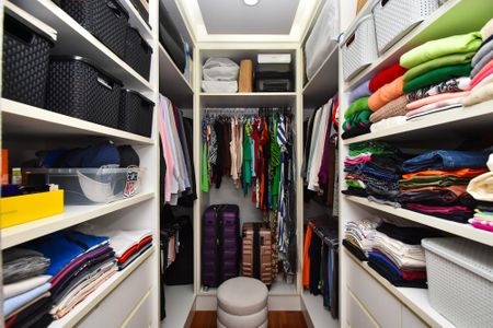 Apartamento à venda com 89m², 2 quartos e 2 vagas Apartamento à venda com 89m², 2 quartos e 2 vagascloset suite 2