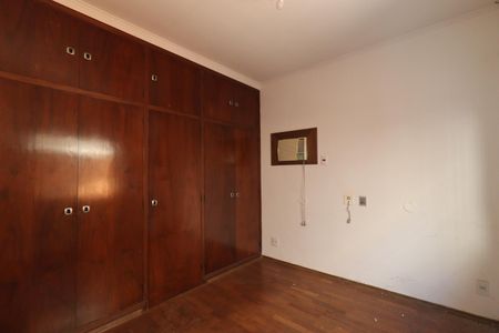 Casa para alugar com 123m², 3 quartos e 4 vagasSuíte