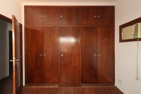 Casa para alugar com 123m², 3 quartos e 4 vagasSuíte