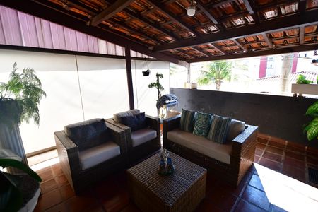 Casa para alugar com 280m², 4 quartos e 2 vagasVaranda