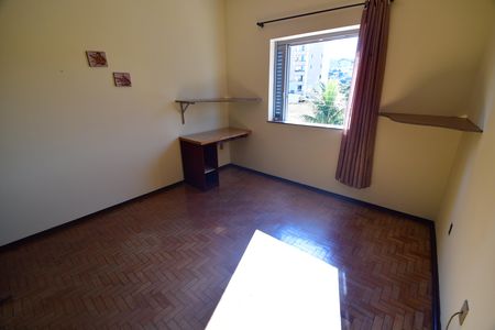 Casa para alugar com 280m², 4 quartos e 2 vagasQuarto 2