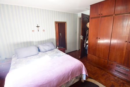 Casa para alugar com 280m², 4 quartos e 2 vagasQuarto 4