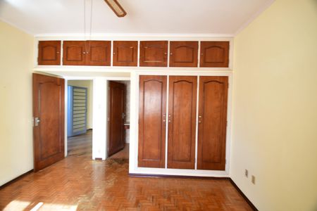 Casa para alugar com 280m², 4 quartos e 2 vagasQuarto 3 - Suíte