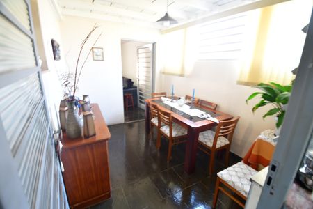 Casa para alugar com 280m², 4 quartos e 2 vagasCopa