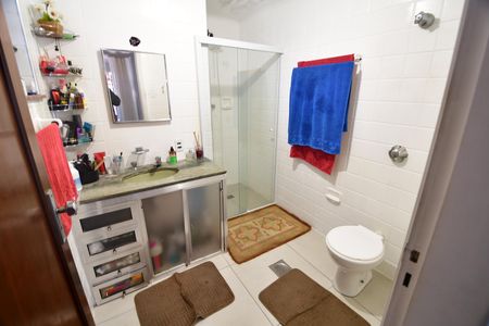 Casa para alugar com 280m², 4 quartos e 2 vagasBanheiro