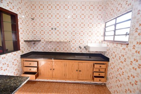 Casa para alugar com 280m², 4 quartos e 2 vagasCozinha