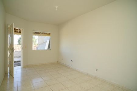 Sala de casa para alugar com 2 quartos, 225m² em Caxito Pequeno, Maricá