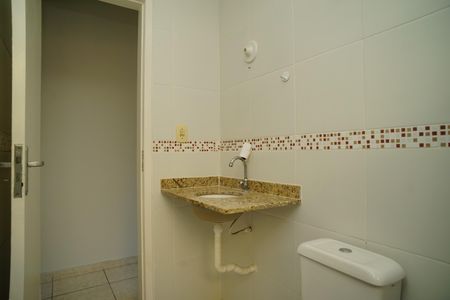 Casa para alugar com 225m², 2 quartos e 2 vagas Casa para alugar com 225m², 2 quartos e 2 vagasBanheiro Social