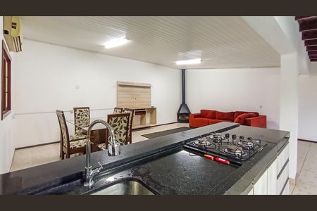 Casa para alugar com 200m², 3 quartos e 4 vagas Casa para alugar com 200m², 3 quartos e 4 vagasSalão gourmet