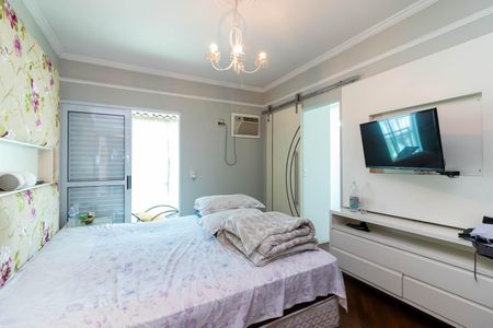 Casa à venda com 252m², 3 quartos e 4 vagasSuíte 1