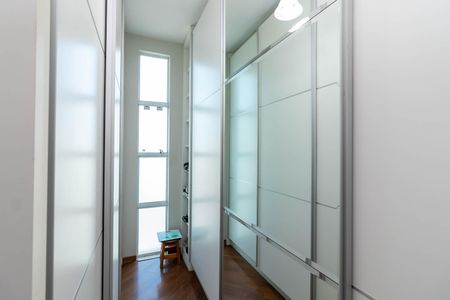 Casa à venda com 252m², 3 quartos e 4 vagasCloset da Suíte 1