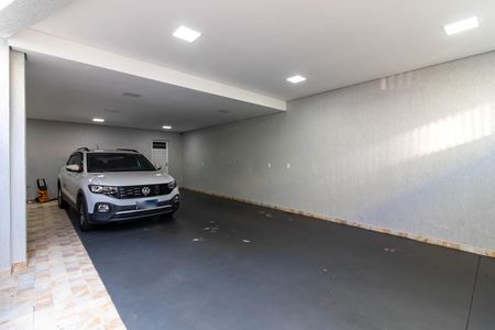 Casa à venda com 252m², 3 quartos e 4 vagasGaragem