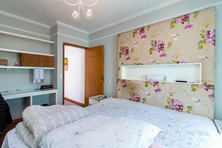 Casa à venda com 252m², 3 quartos e 4 vagasSuíte 1