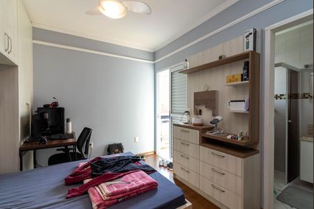 Casa à venda com 252m², 3 quartos e 4 vagasSuíte 2