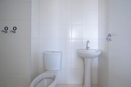 Apartamento à venda com 41m², 2 quartos e sem vaga Apartamento à venda com 41m², 2 quartos e sem vagaBanheiro