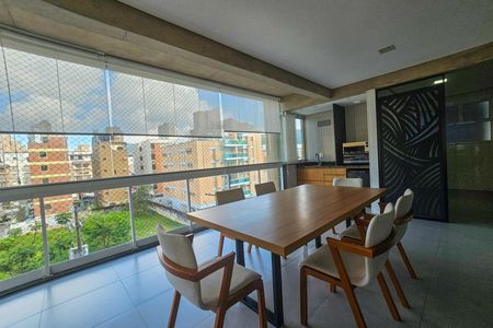 Apartamento para alugar com 136m², 3 quartos e 2 vagas