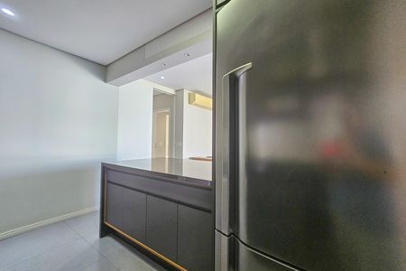 Apartamento para alugar com 3 quartos, 136m² em Balneario Cidade Atlantica, Guarujá