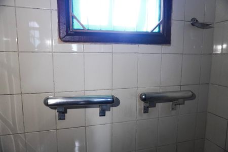 Casa à venda com 249m², 4 quartos e 3 vagasBanheiro da Suíte