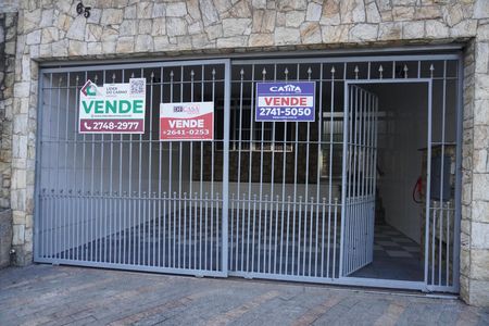 Casa à venda com 249m², 4 quartos e 3 vagasFachada