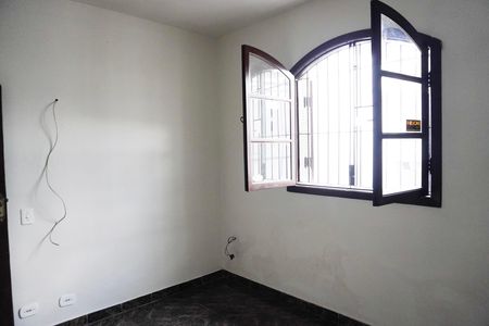 Casa à venda com 249m², 4 quartos e 3 vagasQuarto 2