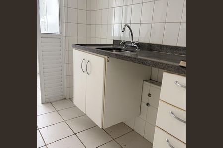 Cozinha de apartamento para alugar com 2 quartos, 54m² em Cerqueira César, São Paulo