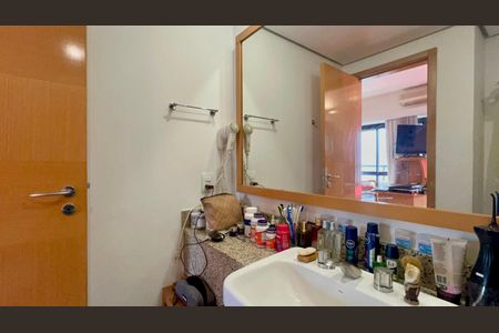Studio à venda com 32m², 1 quarto e 1 vaga Studio à venda com 32m², 1 quarto e 1 vagaBanheiro