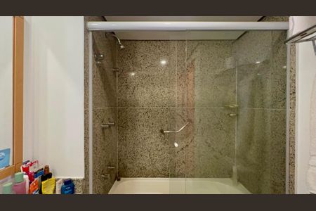 Banheiro de kitnet/studio à venda com 1 quarto, 32m² em Jardim Paulista, São Paulo