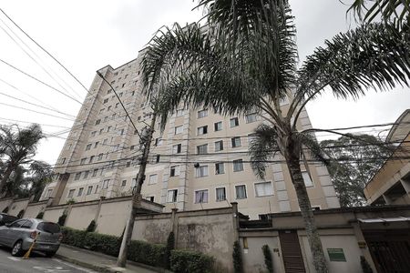 Apartamento para alugar com 45m², 2 quartos e 1 vaga Apartamento para alugar com 45m², 2 quartos e 1 vagaFachada
