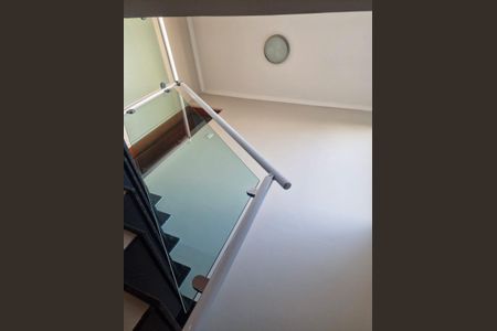 Casa para alugar com 198m², 3 quartos e 4 vagasEscada