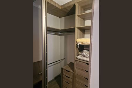 Casa para alugar com 198m², 3 quartos e 4 vagasQuarto