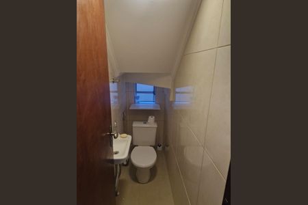 Casa para alugar com 198m², 3 quartos e 4 vagasBanheiro 