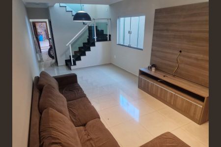 Casa para alugar com 198m², 3 quartos e 4 vagasSala