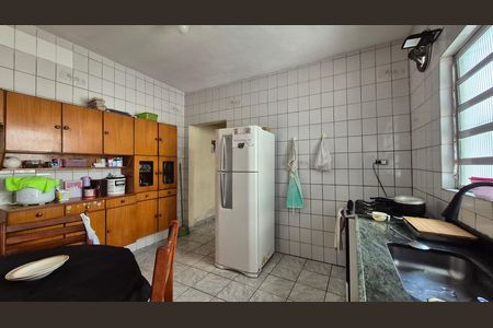 Casa à venda com 100m², 2 quartos e 1 vaga