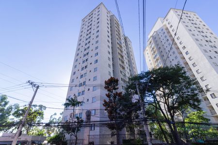 Apartamento à venda com 54m², 2 quartos e 1 vaga Apartamento à venda com 54m², 2 quartos e 1 vagaFachada