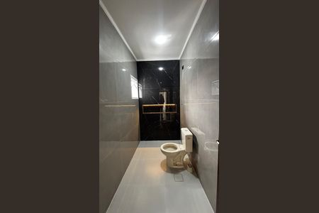 Apartamento à venda com 134m², 2 quartos e 2 vagas Apartamento à venda com 134m², 2 quartos e 2 vagasBanheiro da Suíte
