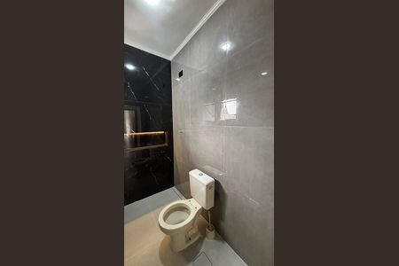 Apartamento à venda com 134m², 2 quartos e 2 vagas Apartamento à venda com 134m², 2 quartos e 2 vagasBanheiro da Suíte